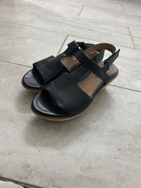 Clark’s Women's Black Leather Slingback Sandals